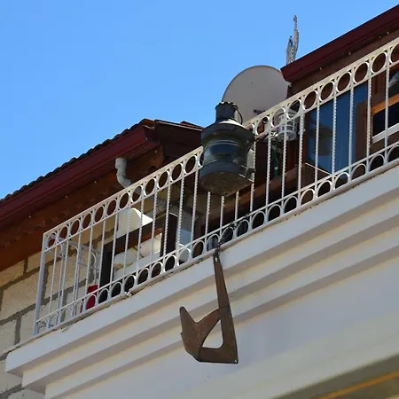 Antik House 1880 Hotel Çeşme
